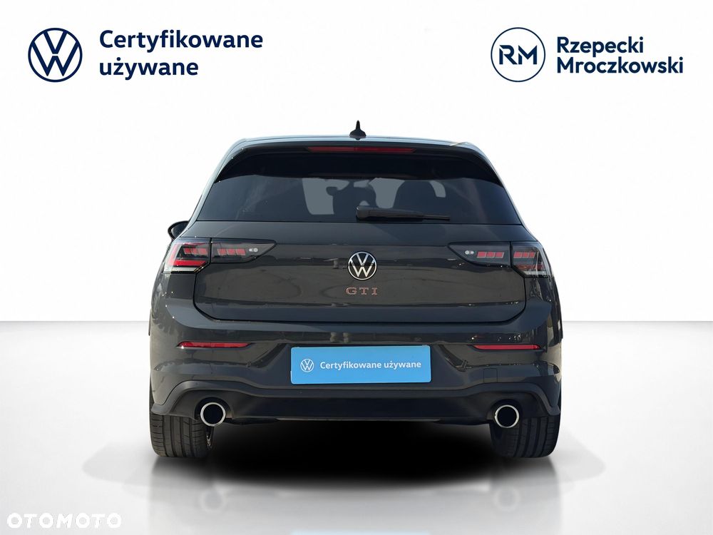 Volkswagen Golf - 5