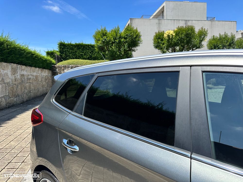 Kia Carens 1.7 CRDi ISG TX - 15