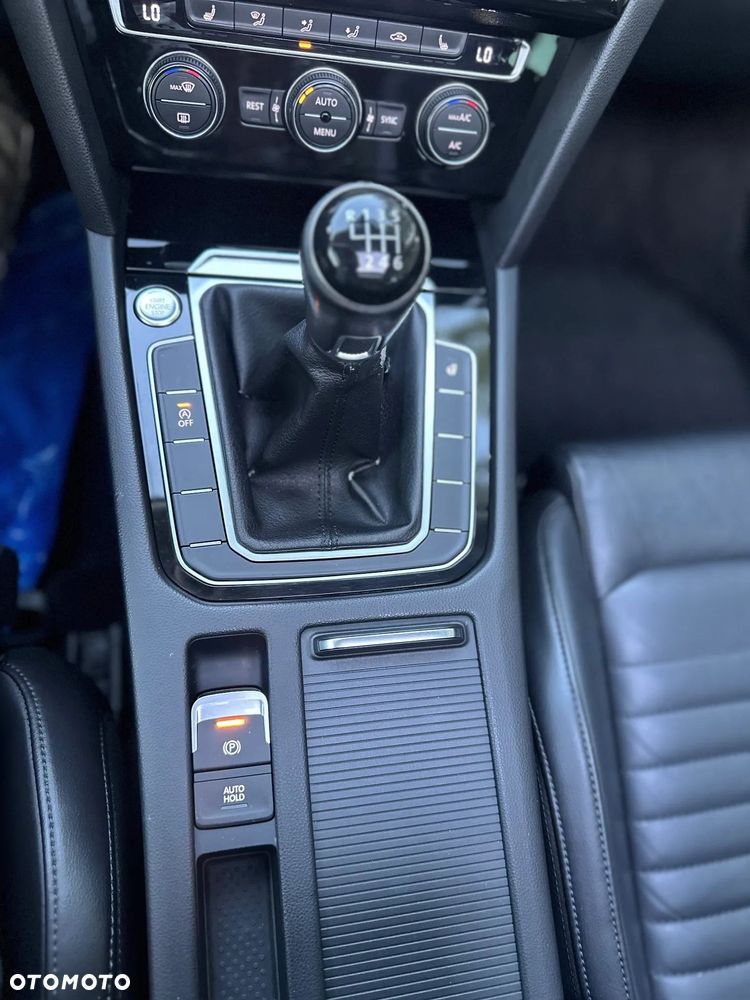 Volkswagen Passat 1.6 TDI (BlueMotion Technology) Comfortline - 34