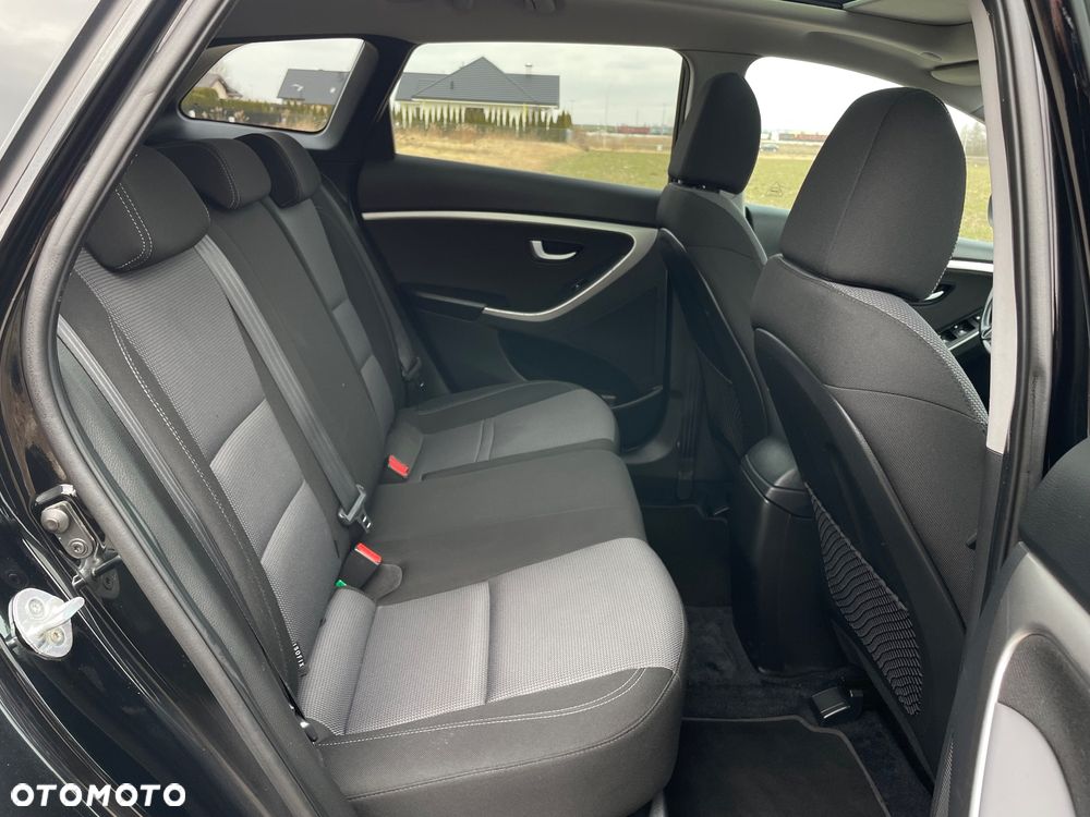 Hyundai i30 1.6 CRDi Premium - 16