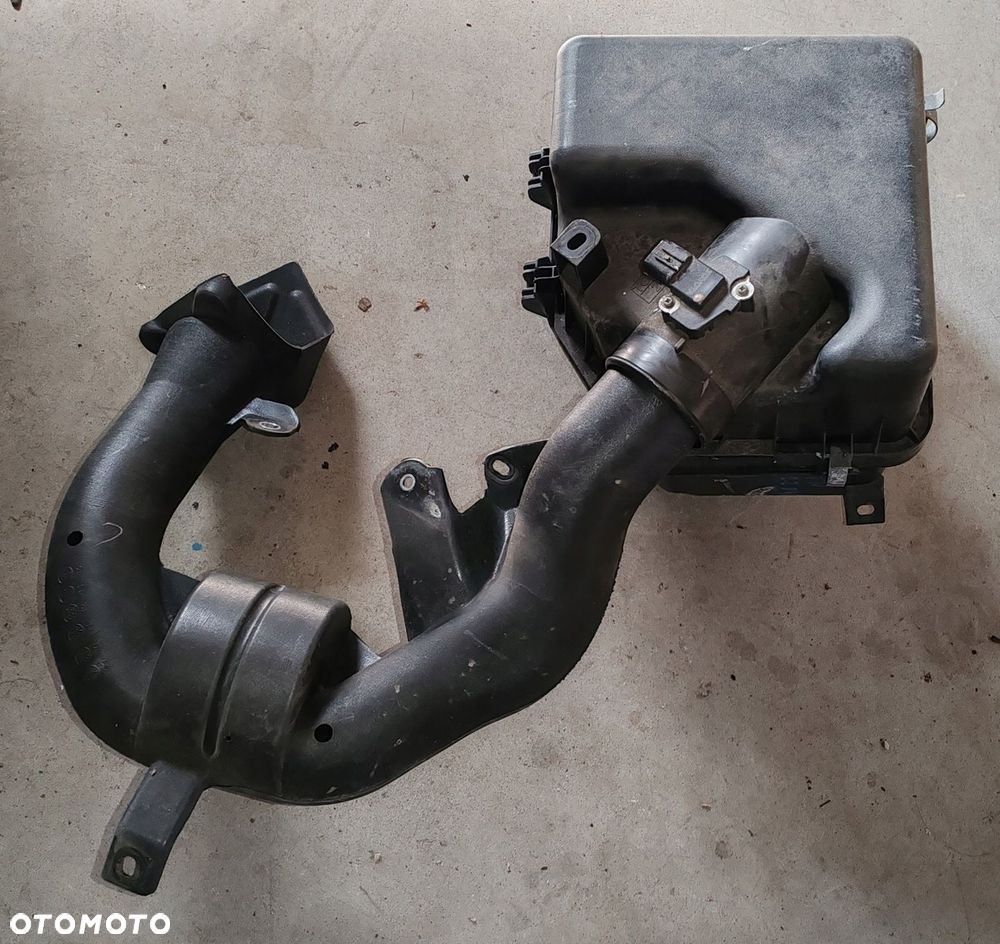 Obudowa filtra powietrza 2.2 2.0 d4d 17701-26320 Toyota RAV-4 IV 12-18 - 1