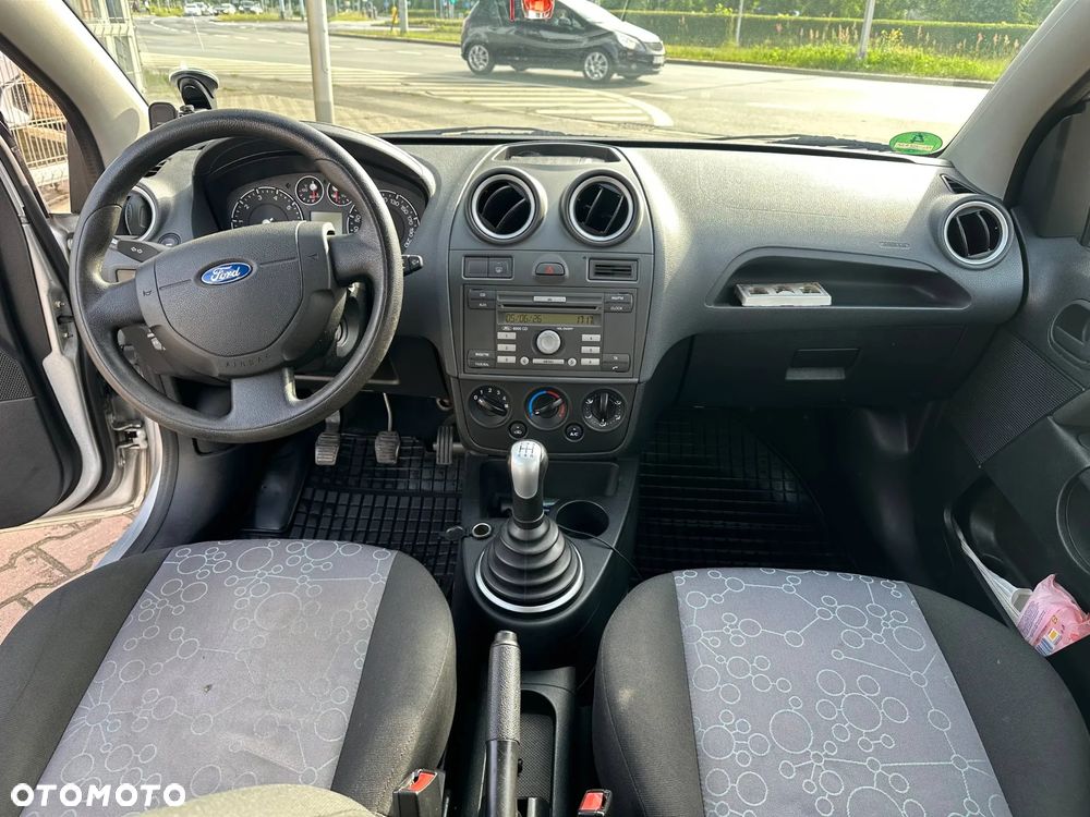 Ford Fiesta - 5