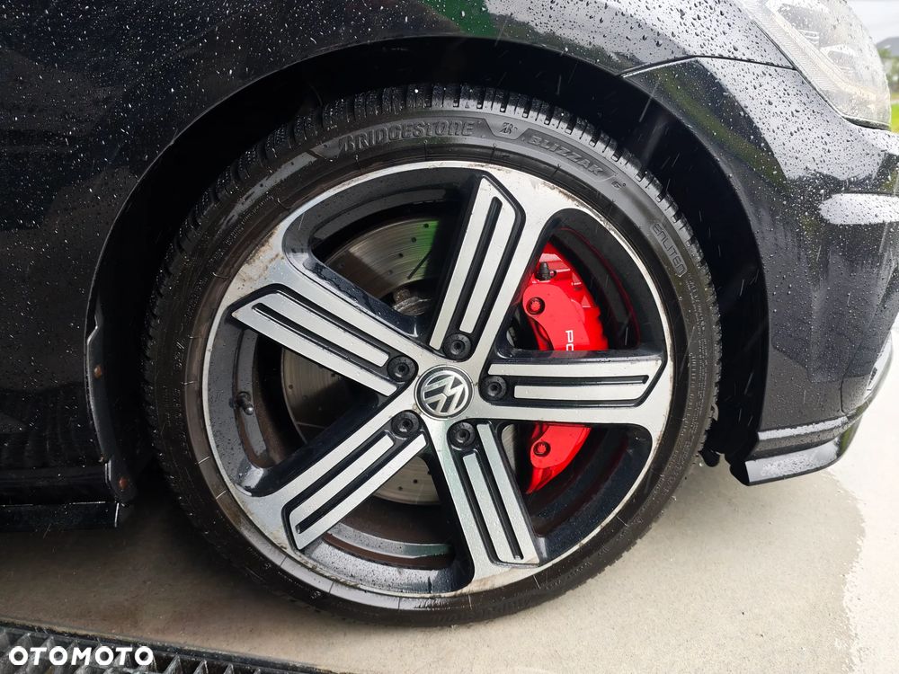 Volkswagen Golf - 3