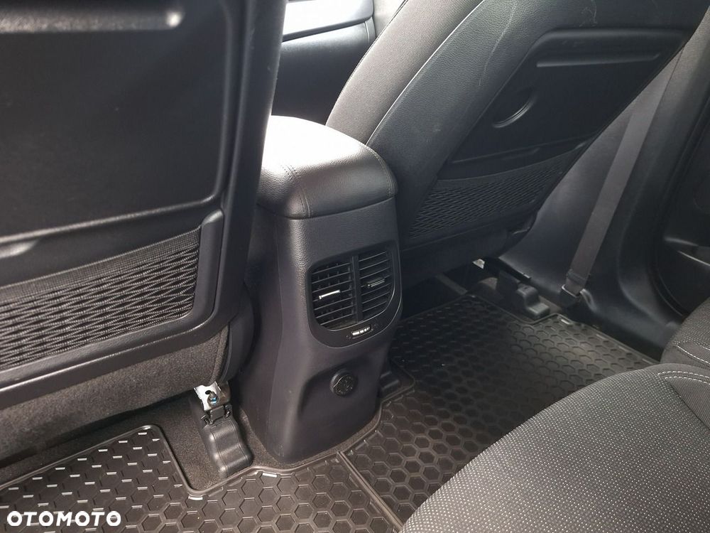 Kia Carens 1.6 GDI L - 27