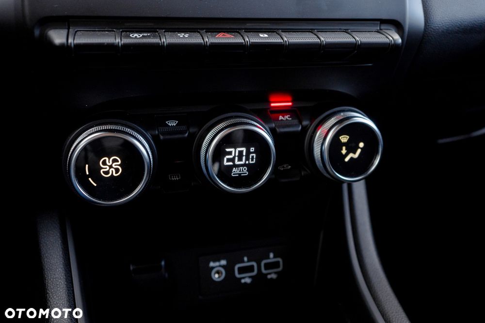Renault Captur TCe Mild Hybrid 160 EDC GPF TECHNO - 29