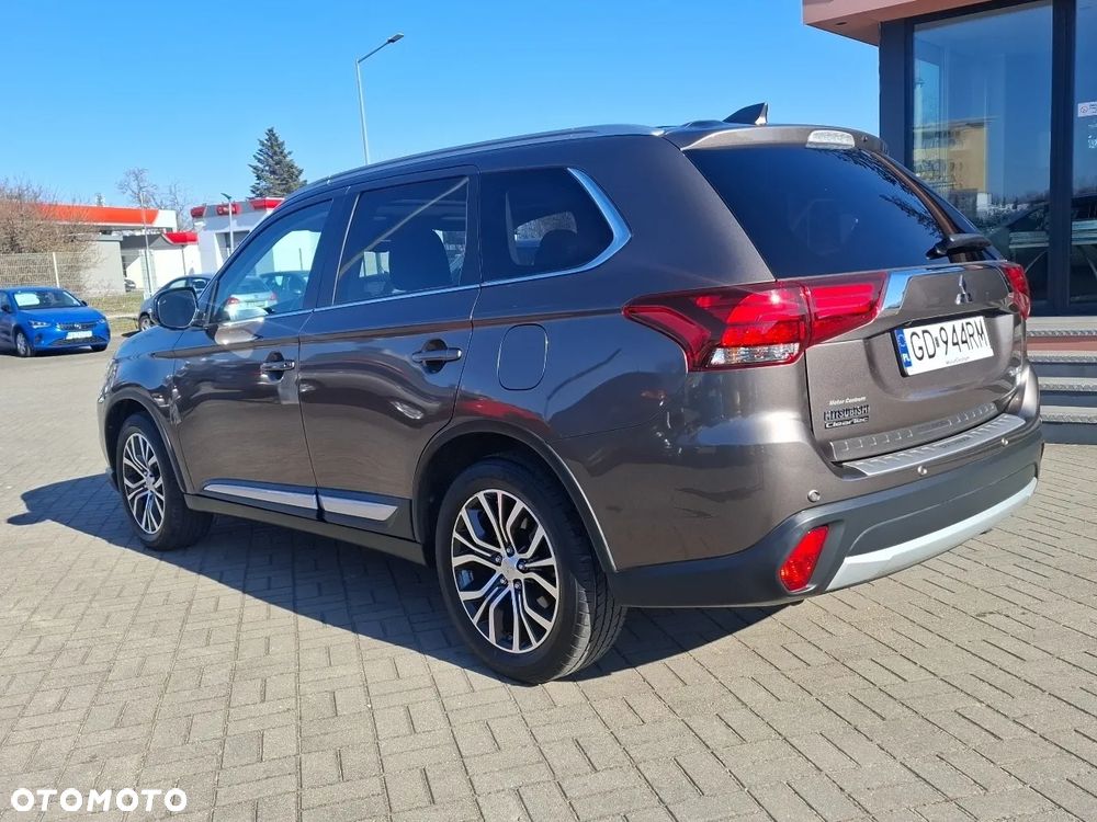 Mitsubishi Outlander 2.0 Instyle SDA 4WD CVT - 7