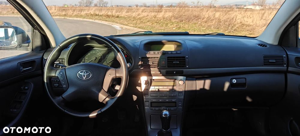 Toyota Avensis 2.0 D-4D Combi - 30