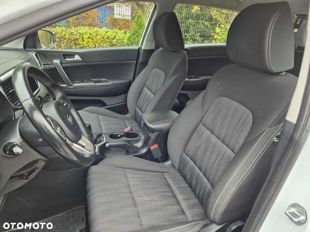 Kia Sportage 1.6 GDI 2WD Attract - 11