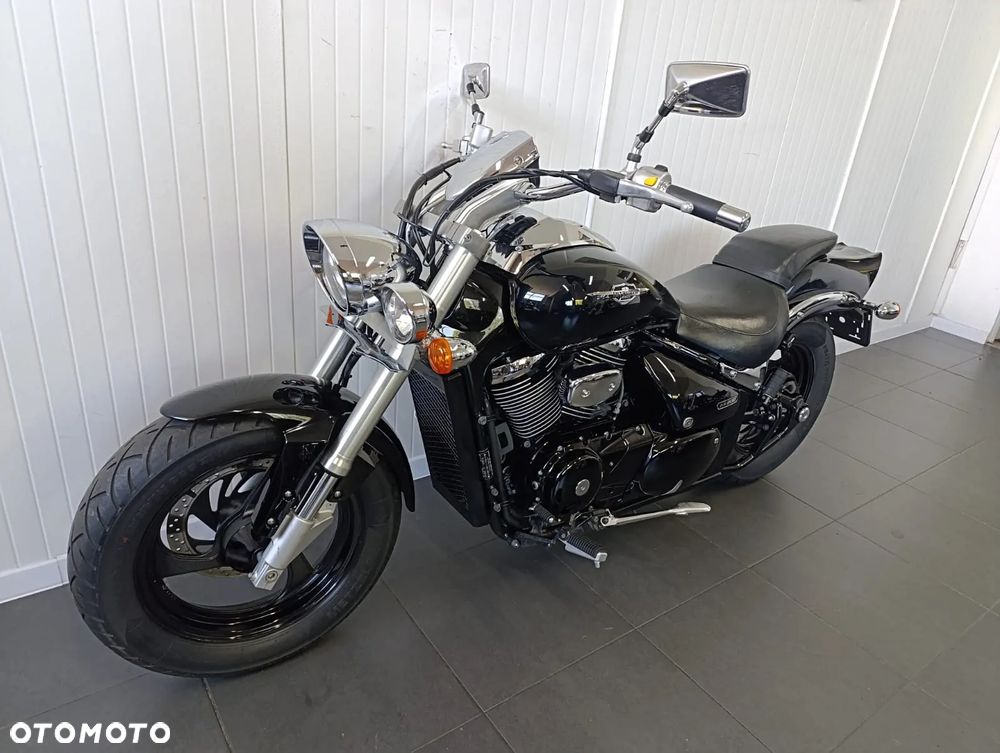 Suzuki Intruder - 5