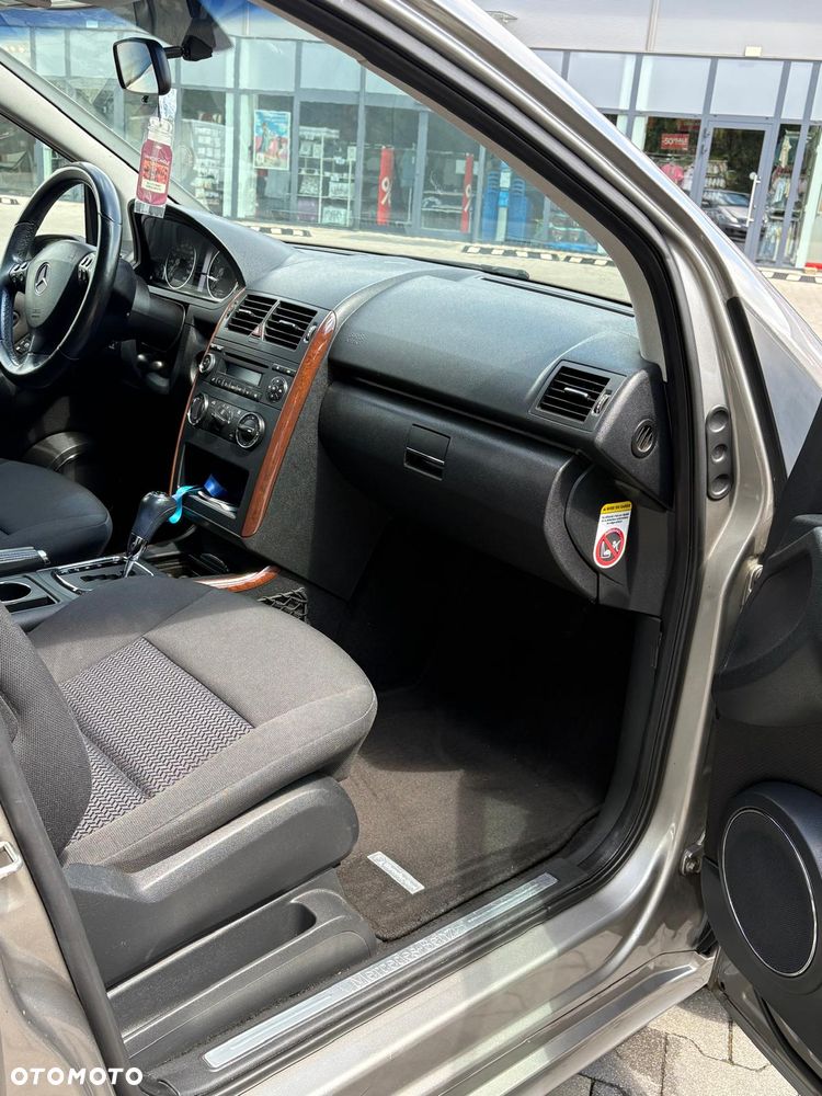 Mercedes-Benz Klasa A 170 Autotronic Elegance - 11