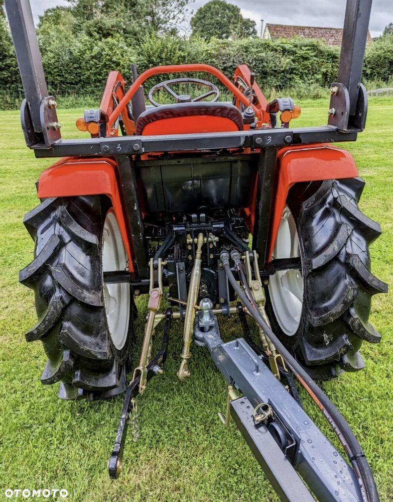 Kubota B1600 - 17