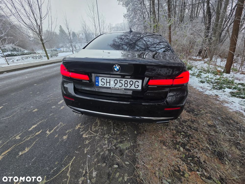 BMW Seria 5 518d Luxury Line - 4