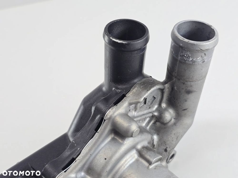 POMPA WODY OBUDOWA  HONDA CB 1000R  SC80 - 9