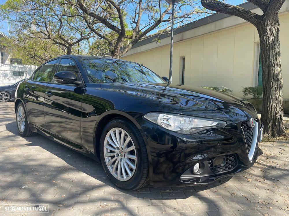 Alfa Romeo Giulia 2.2 D AT8 - 8