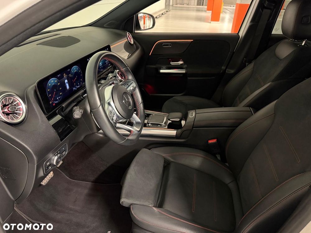 Mercedes-Benz GLA 250 AMG Line - 17