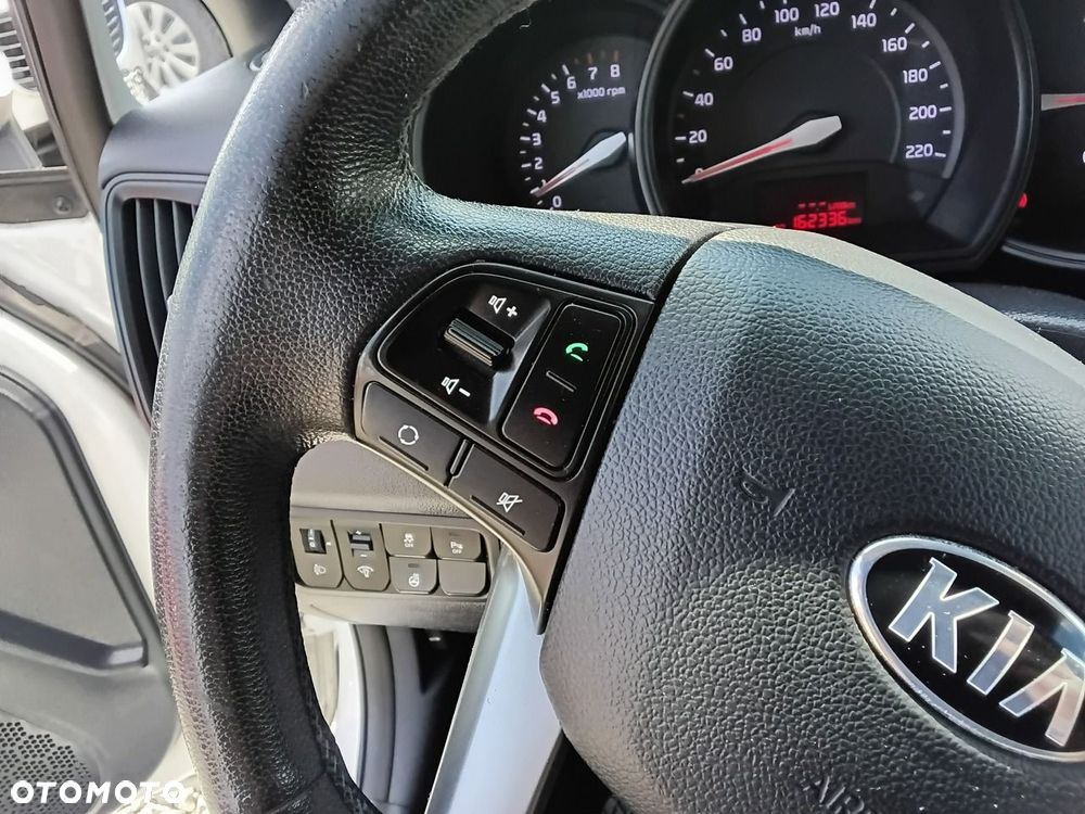 Kia Rio 1.2 Dream Team Edition - 25