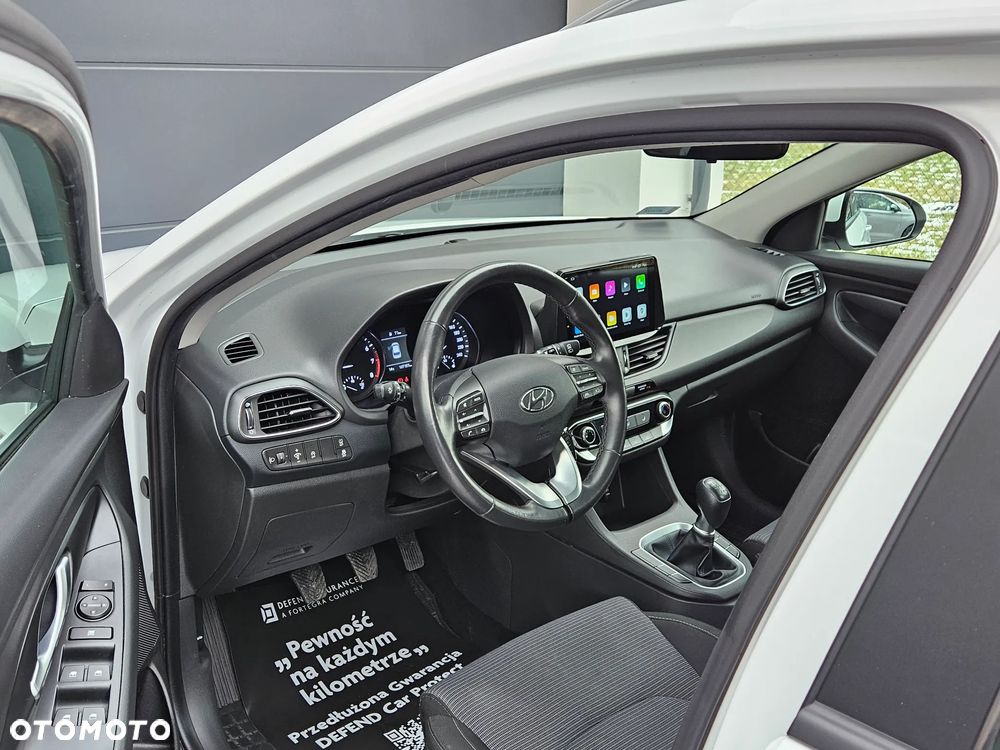 Hyundai i30 1.5 DPI Classic + - 12