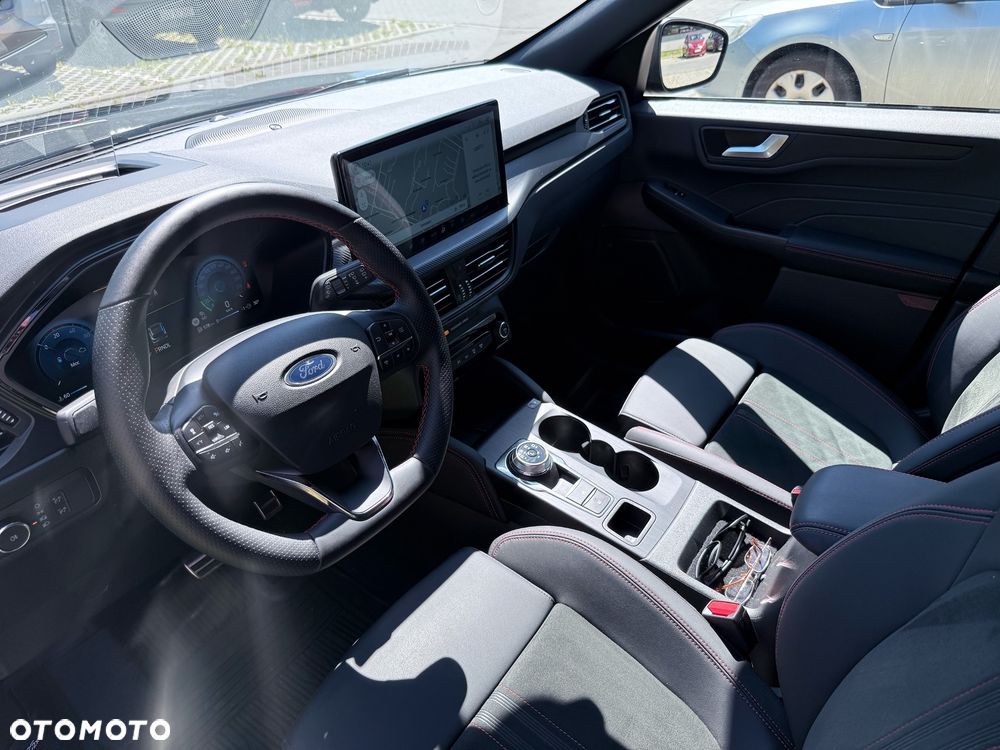 Ford Kuga 2.5 FHEV FWD ST-Line X - 14