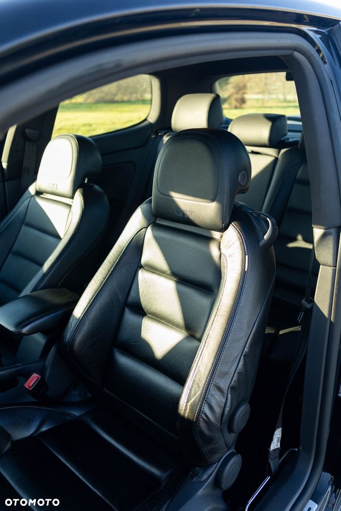 Volkswagen Golf 2.0 GTI - 10