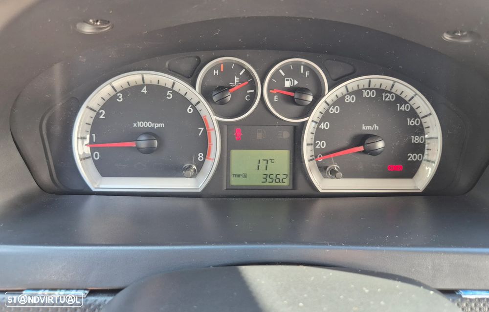 Chevrolet Aveo 1.2 LS - 25