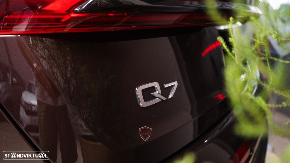 Audi Q7 55 TFSIe quattro Tiptronic - 13