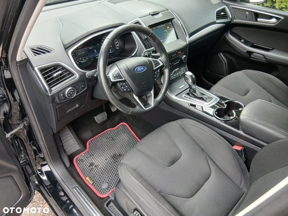 Ford S-Max - 21