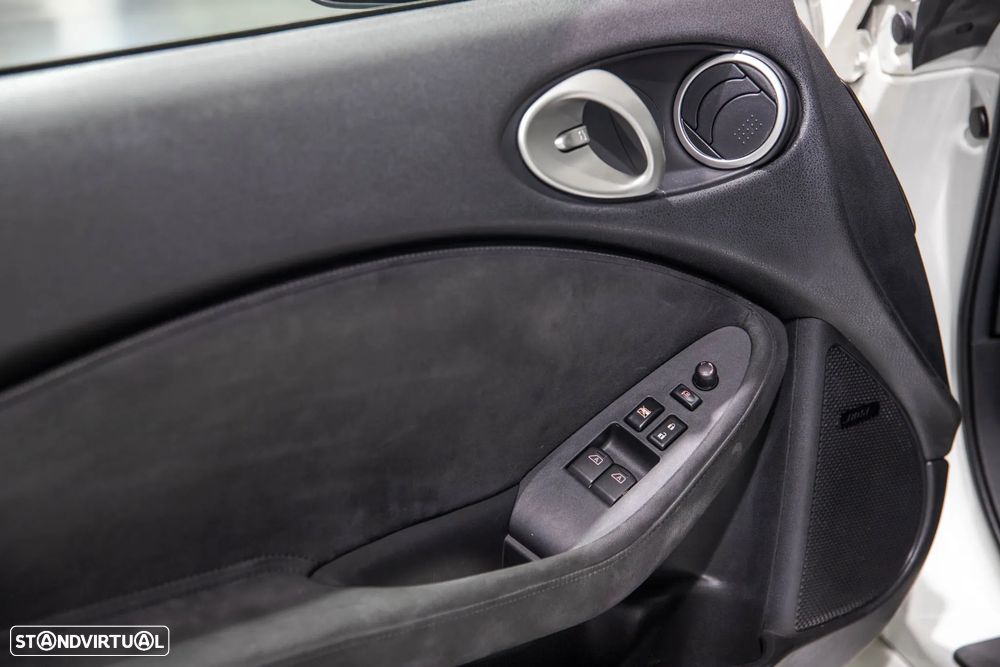 Nissan 370 Z Standard - 19