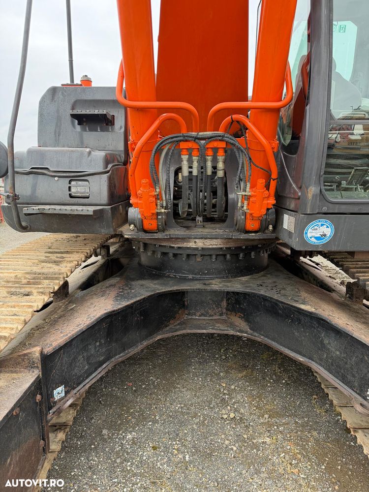 Hitachi ZX 290LCN-5B - 11