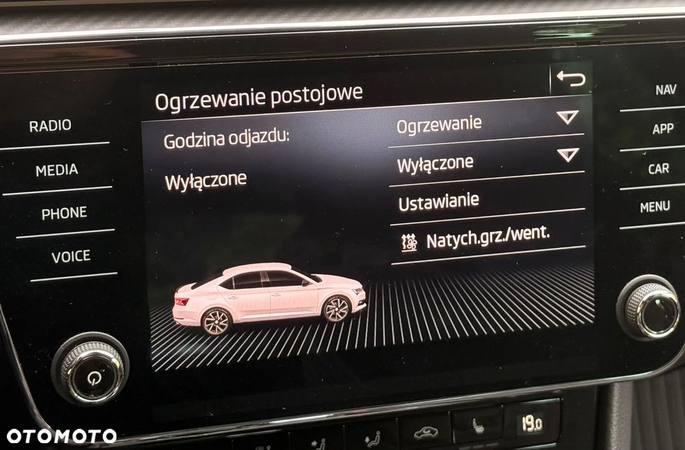 Skoda Superb 2.0 TDI SCR Sportline DSG - 36