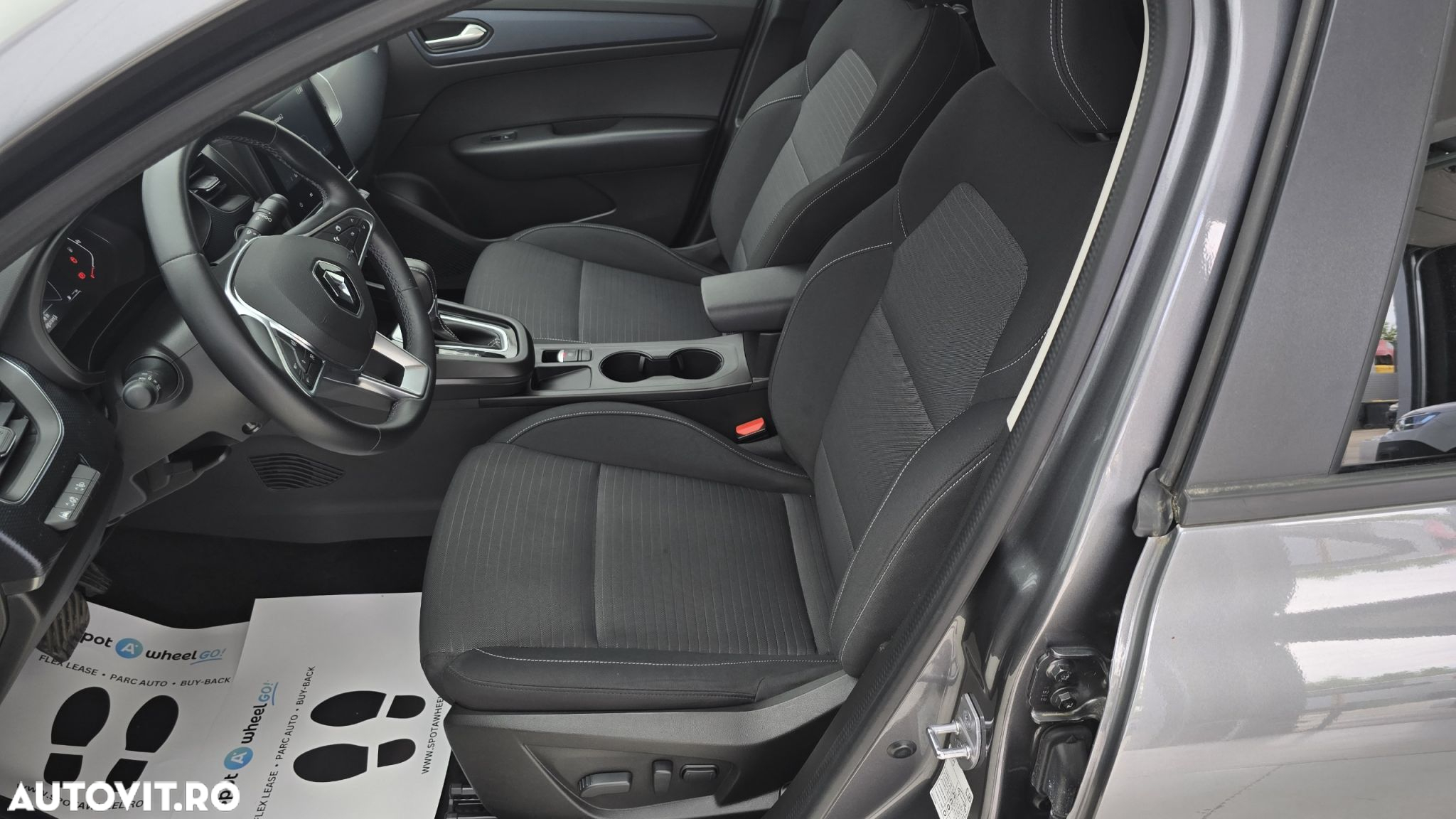 Renault Arkana E-TECH 145 Evolution - 12