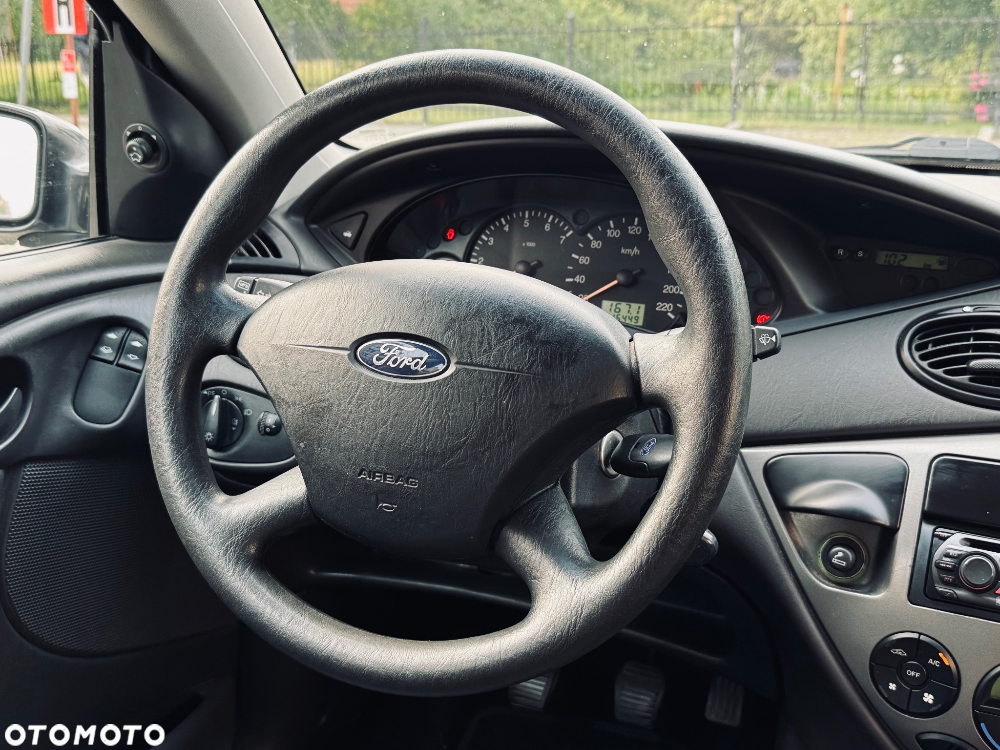 Ford Focus 1.8 Trend - 8