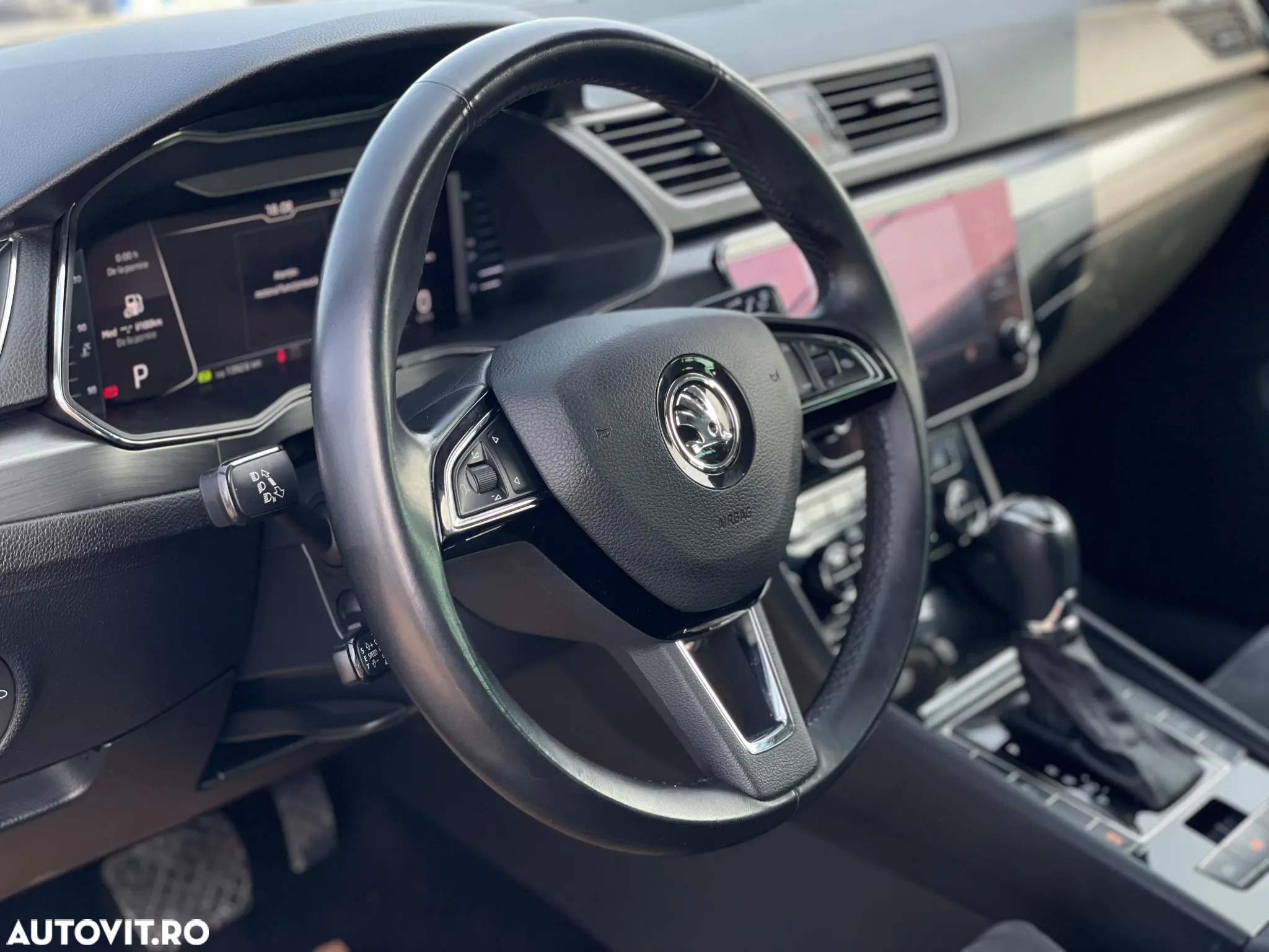 Skoda Superb 2.0 TDI DSG Style - 11
