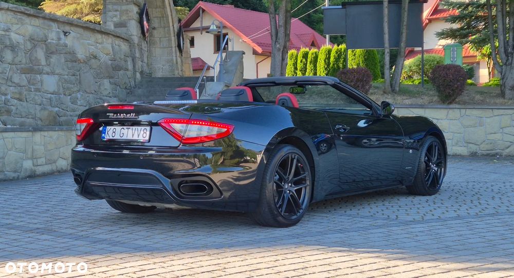 Maserati GranCabrio - 10
