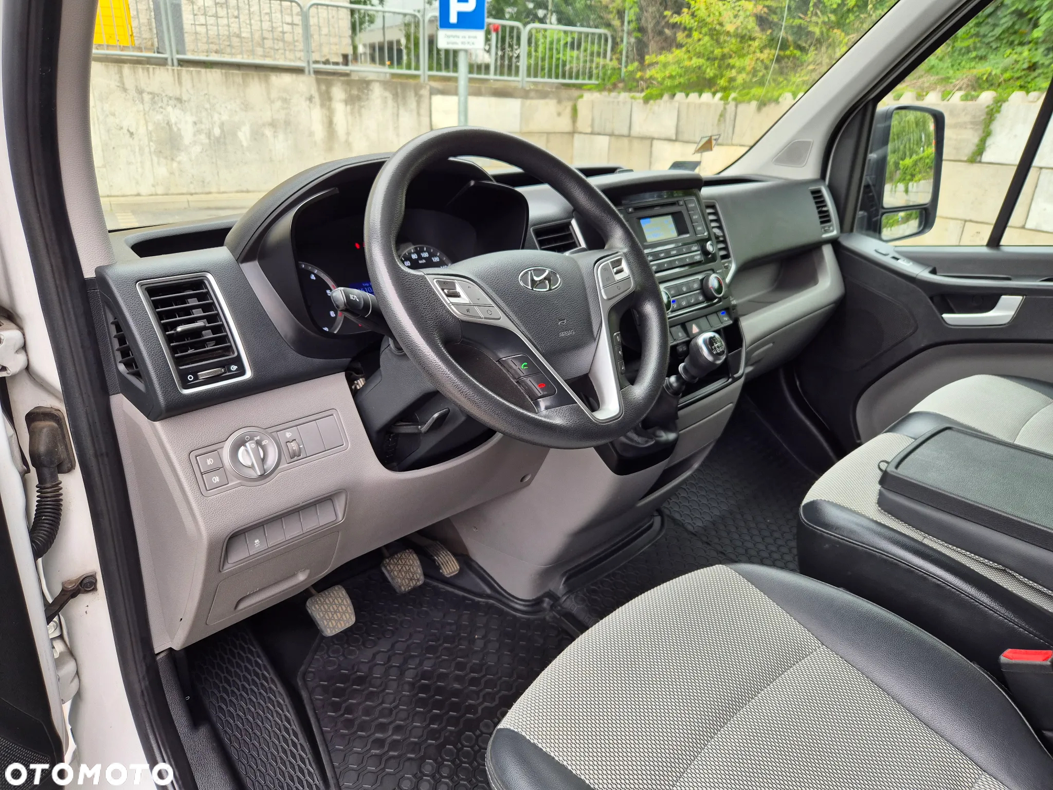 Hyundai H350 - 12