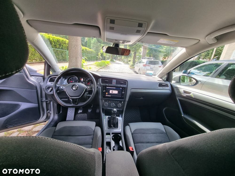 Volkswagen Golf 1.6 TDI BMT Comfortline - 10