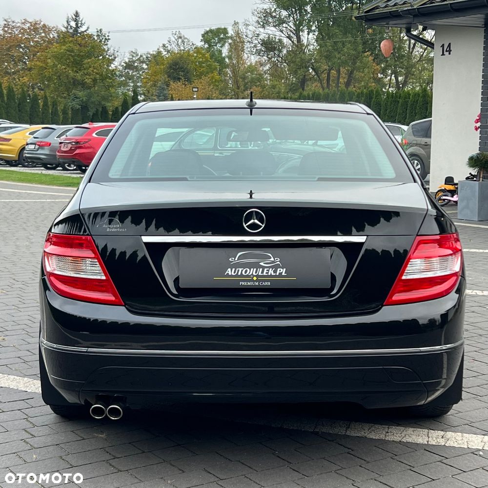 Mercedes-Benz C-Class 2010 photo 3