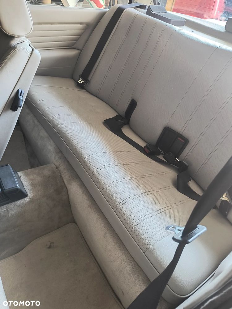 BMW Seria 3 325e - 21