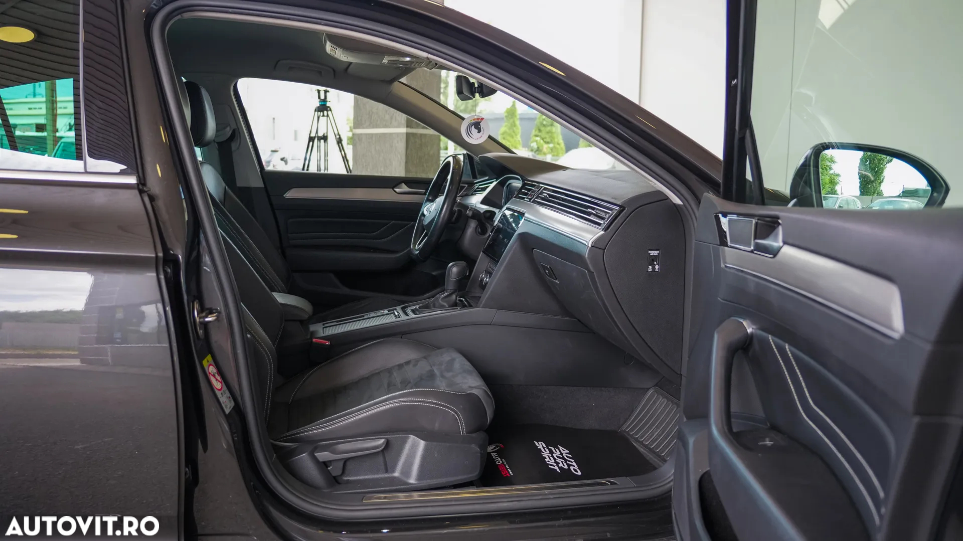 Volkswagen Passat 2.0 TDI SCR DSG Highline - 25