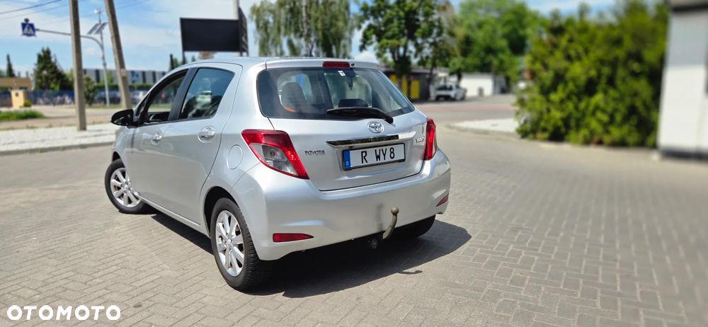 Toyota Yaris 1.33 VVT-i Executive - 11