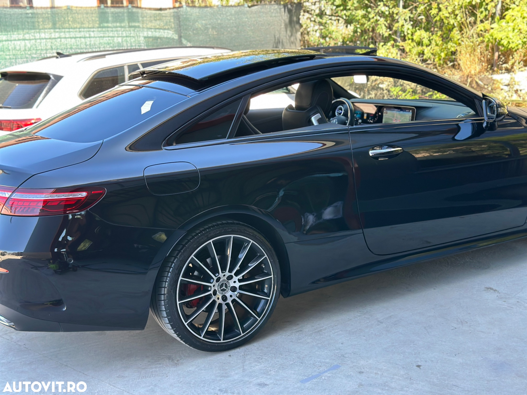 Mercedes-Benz E 220 d Coupe Aut. - 26