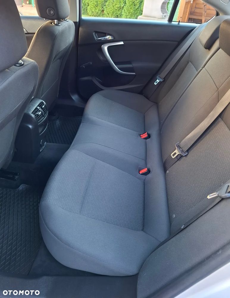 Opel Insignia 1.6 - 13