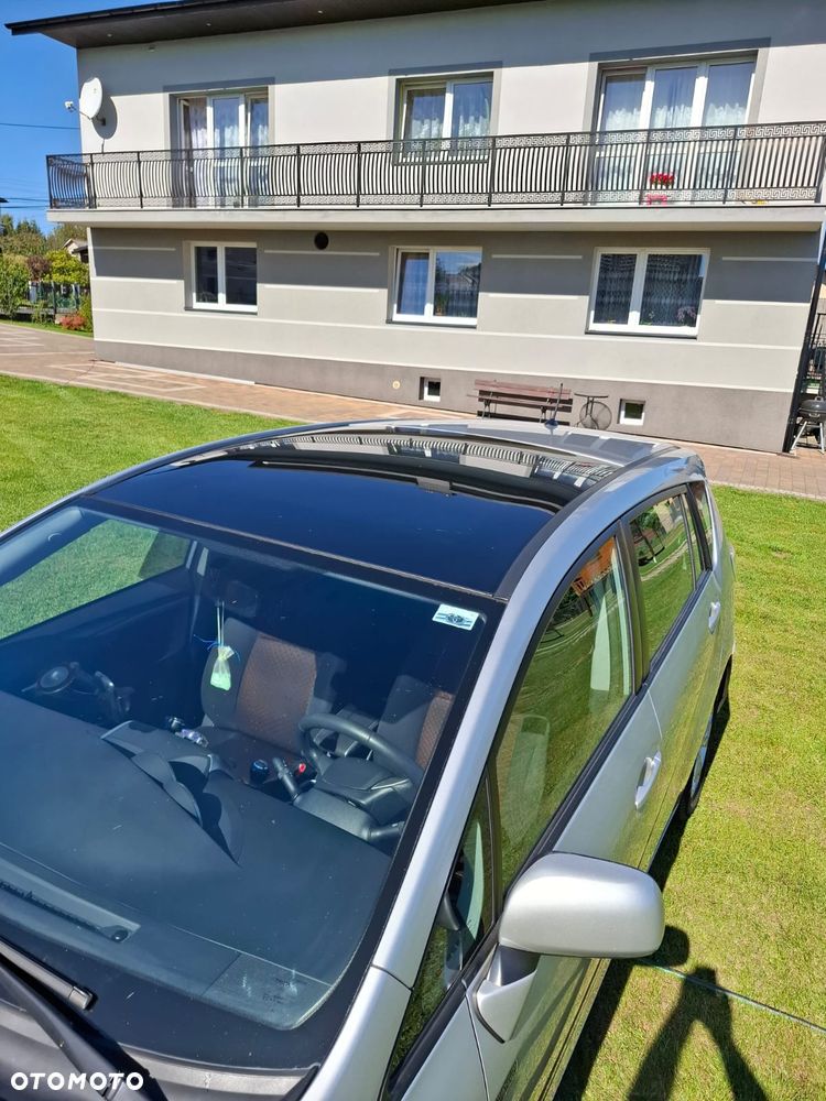 Toyota Verso 2011 photo 3