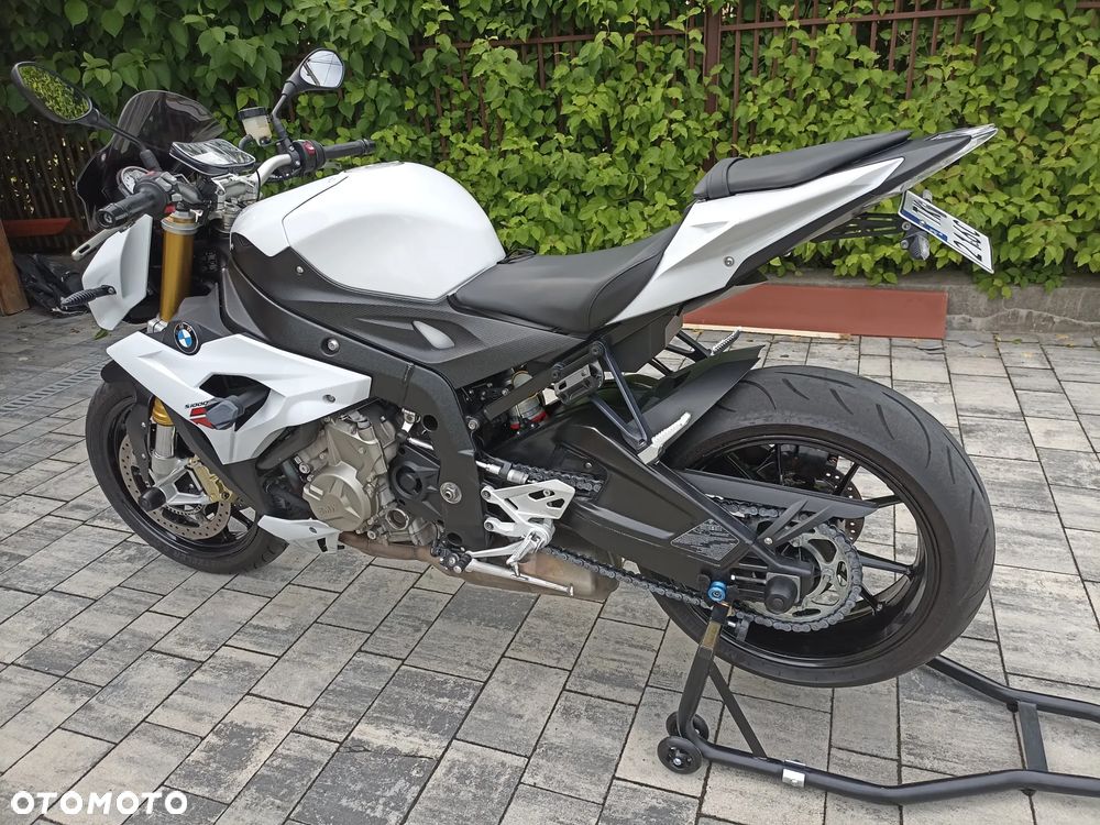 BMW S - 22