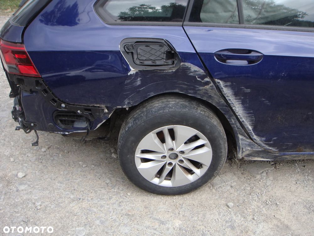 Volkswagen Golf - 5