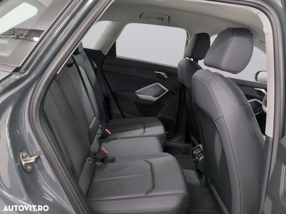 Audi Q3 45 TFSIe S tronic - 8