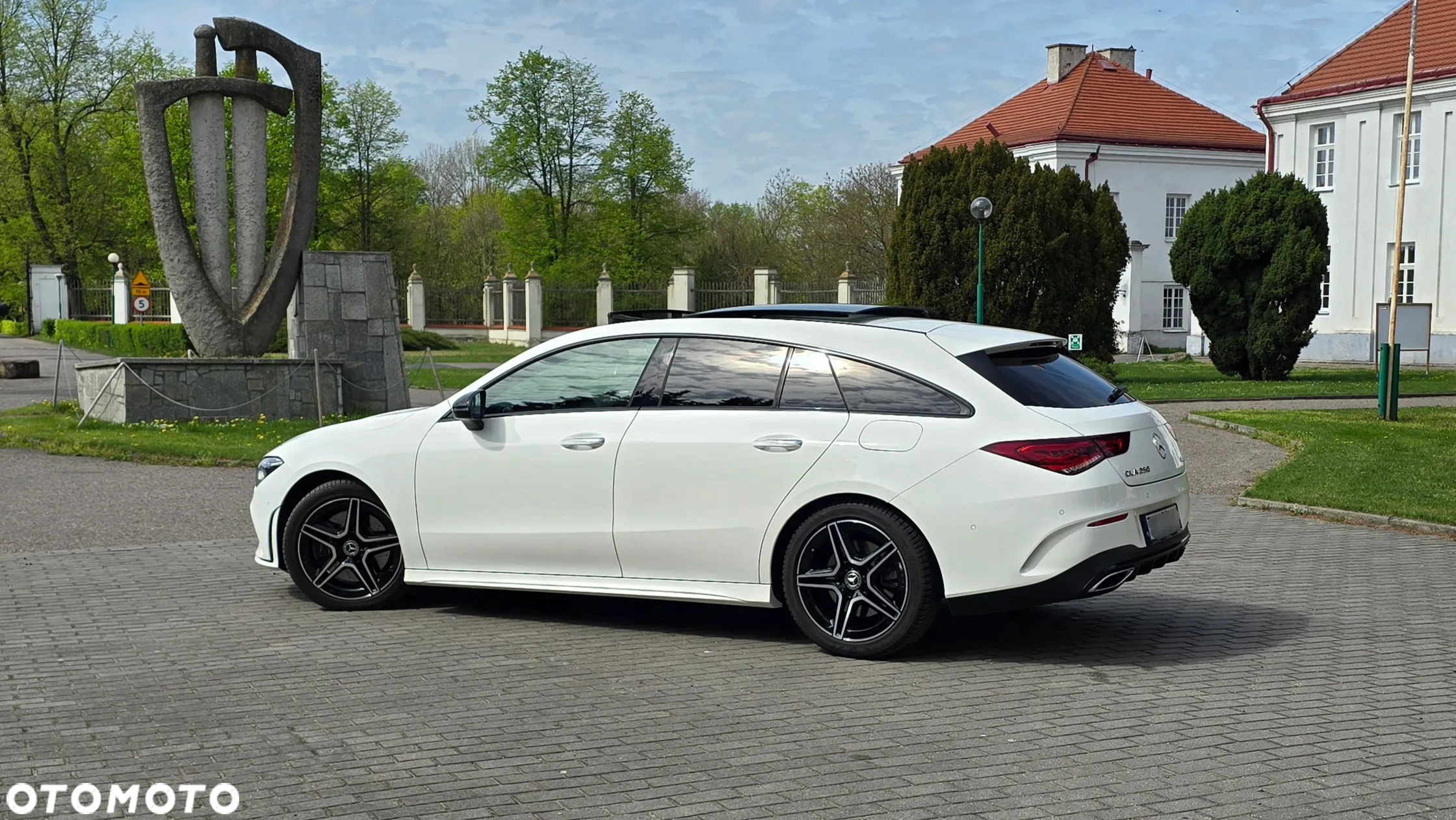 Mercedes-Benz CLA 250 4-Matic Progressive 7G-DCT - 35