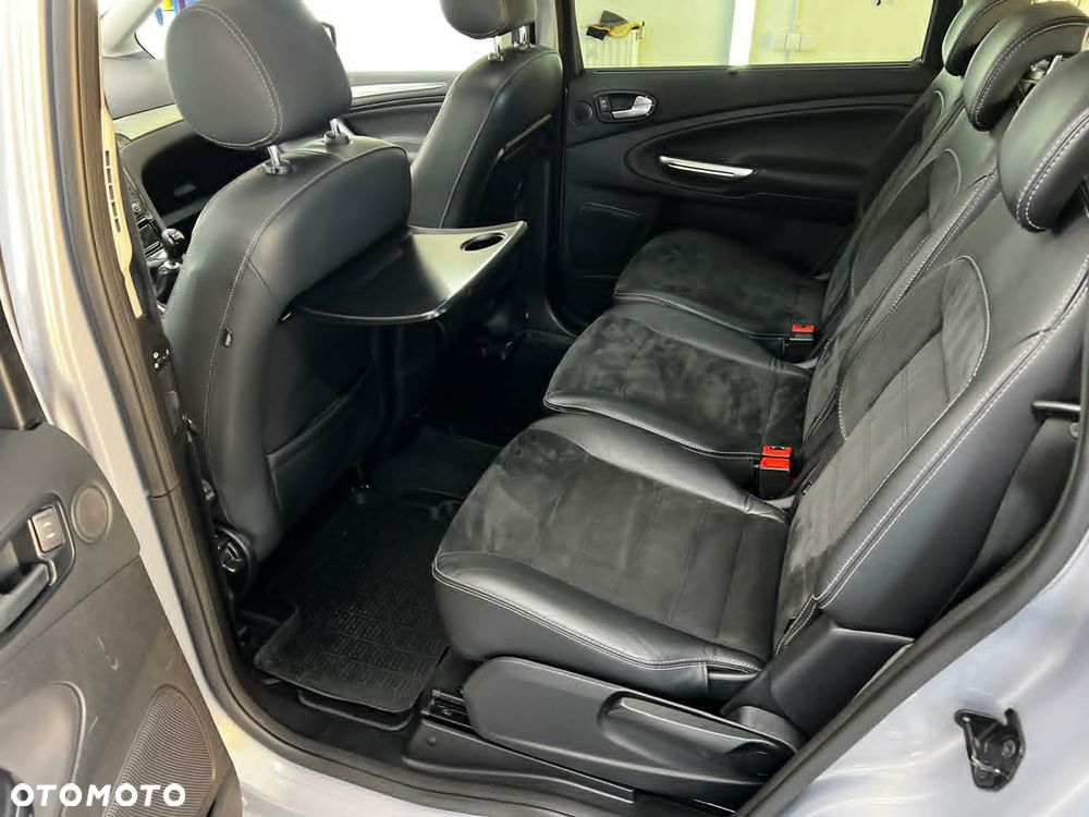 Ford Galaxy 2.2 TDCi DPF Titanium - 21
