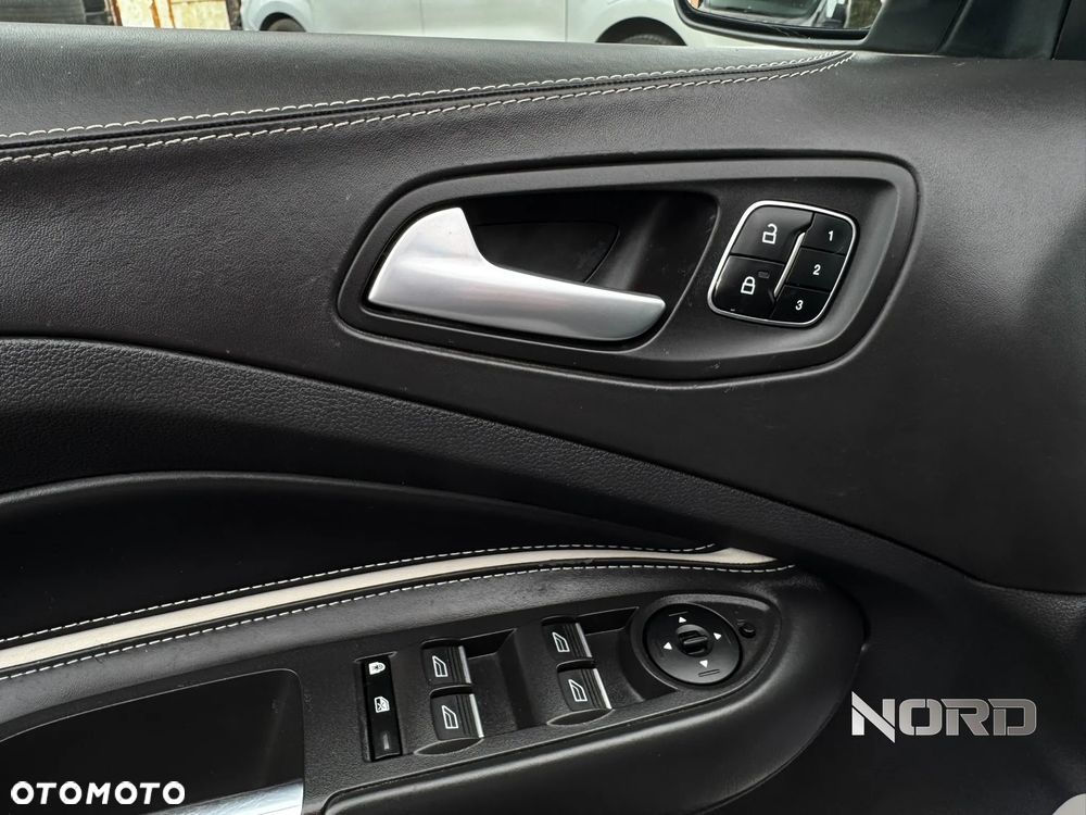 Ford Kuga 2.0 TDCi 4x4 Vignale - 17