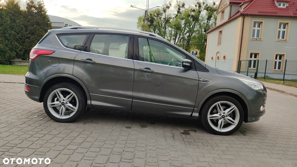 Ford Kuga 2.0 TDCi 4x4 Titanium - 17