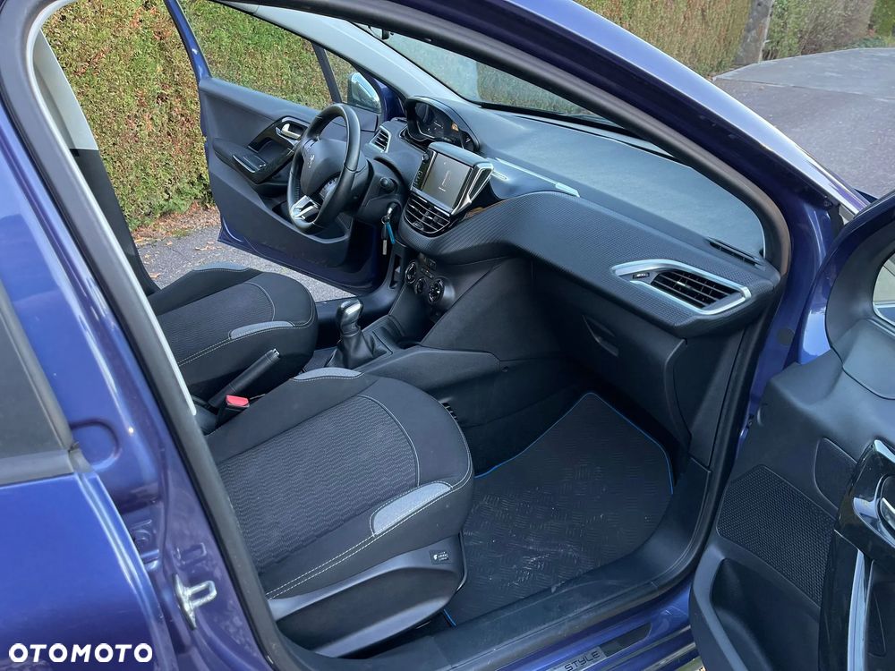 Peugeot 208 1.2 PureTech Active - 6